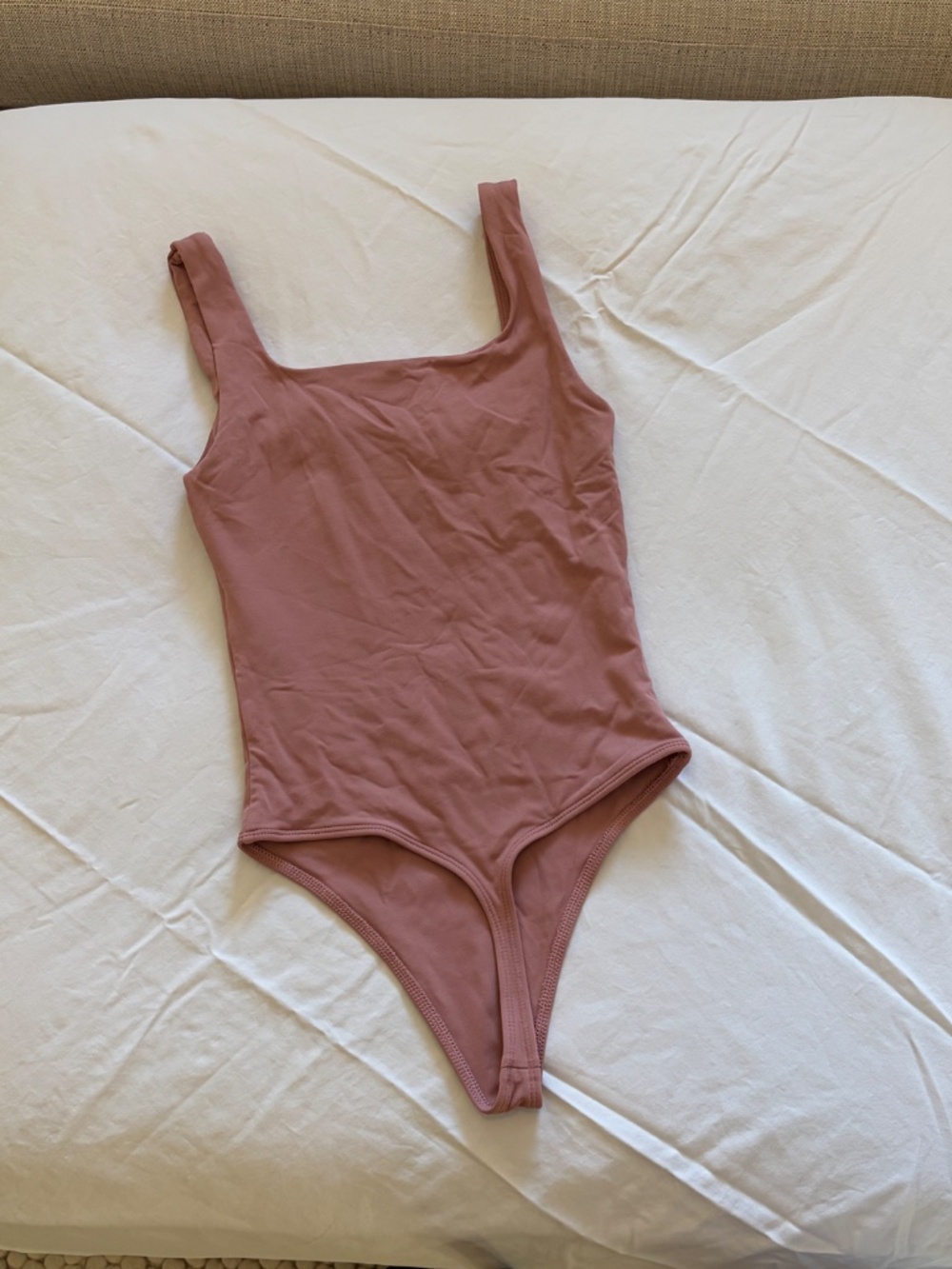 Aritzia Contour Tank Bodysuit in XS, Ashy Pink - Picture 2 of 4